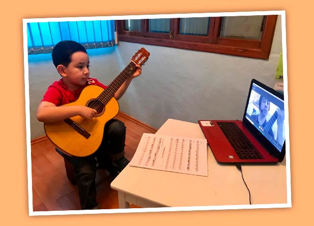 diferencia Clásico servilleta Clases de guitarra individuales para niños. Musicando, escuela de música para  niños y bebés en México